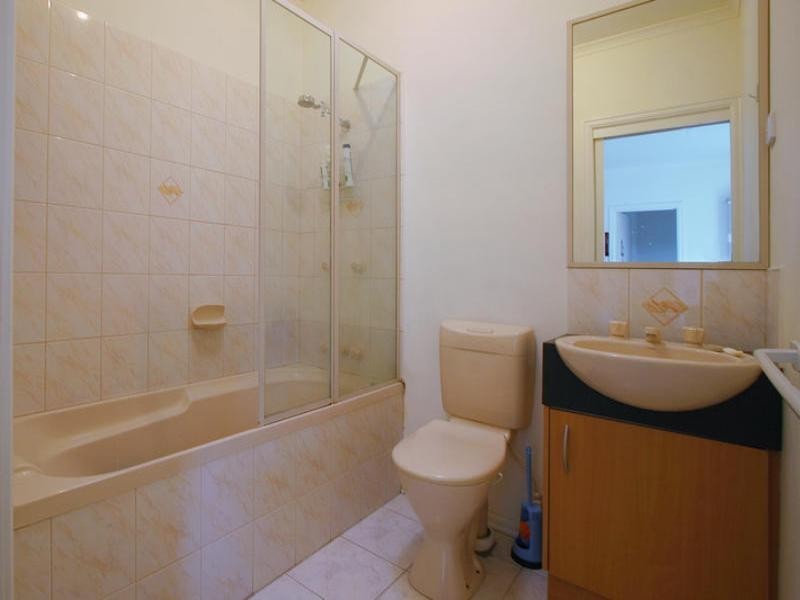 2/41 Madeleine Road, Clayton VIC 3168