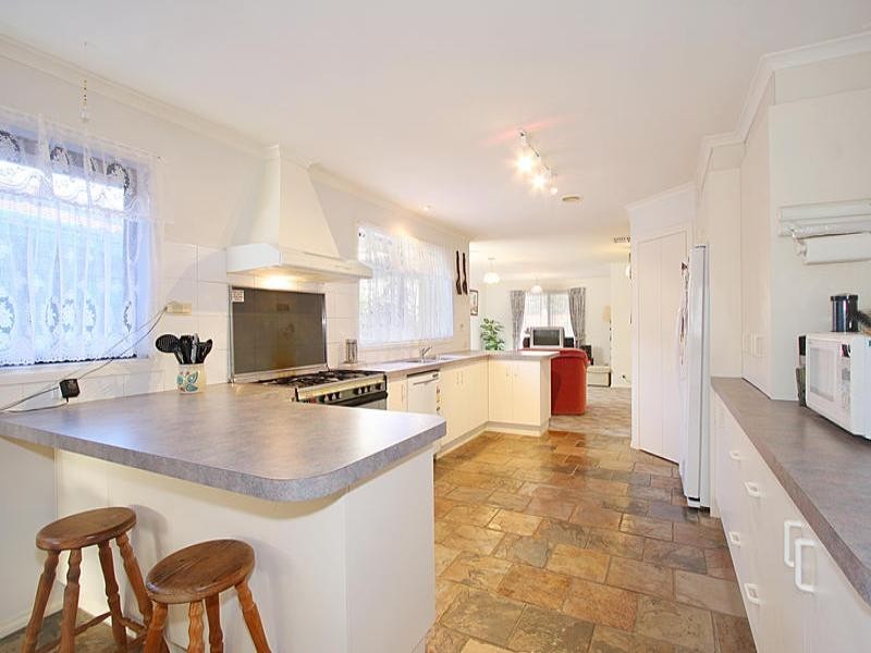 74 Spring Road, Springvale South VIC 3172