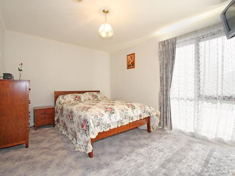 74 Spring Road, Springvale South VIC 3172