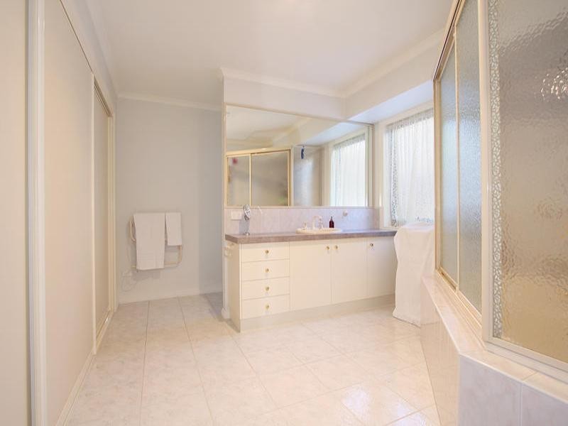 74 Spring Road, Springvale South VIC 3172