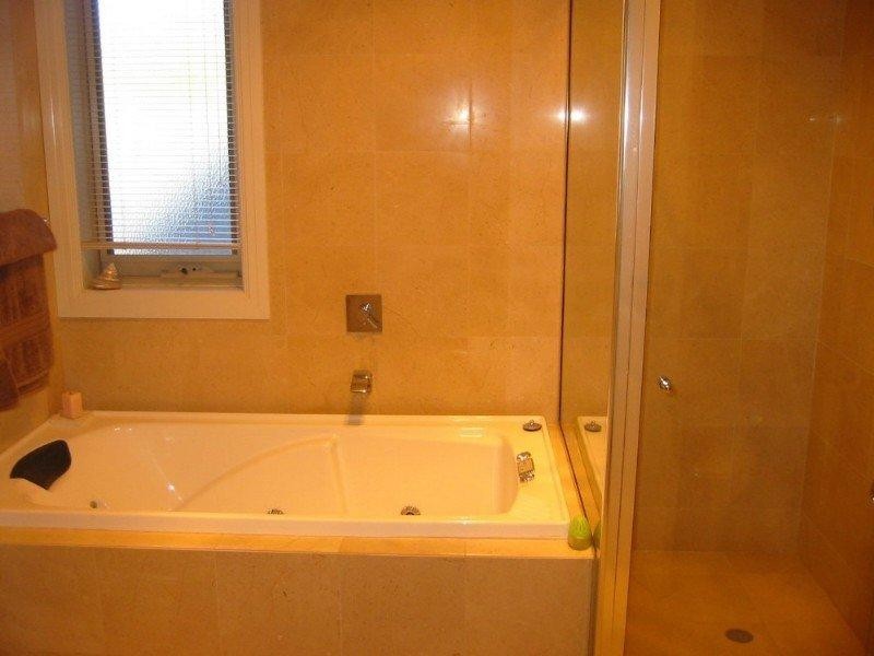 2/5 Inga Street, Oakleigh East VIC 3166