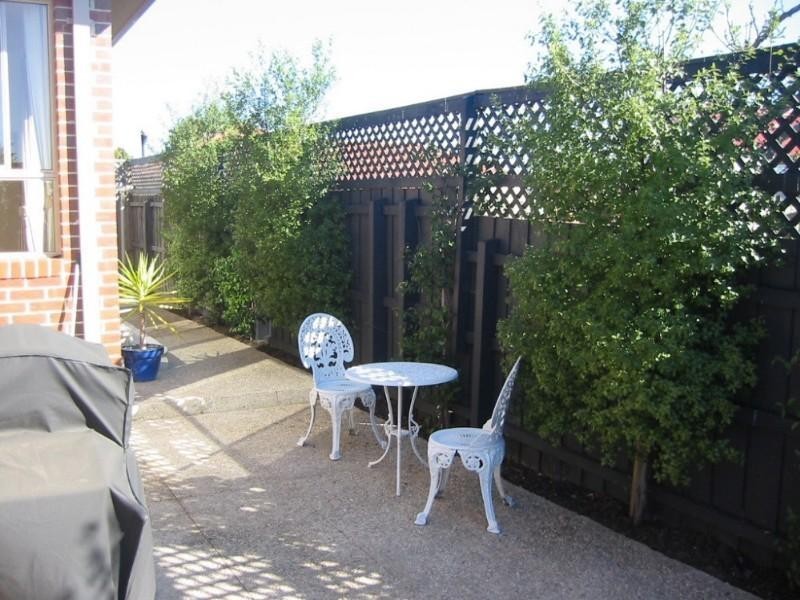 2/5 Inga Street, Oakleigh East VIC 3166