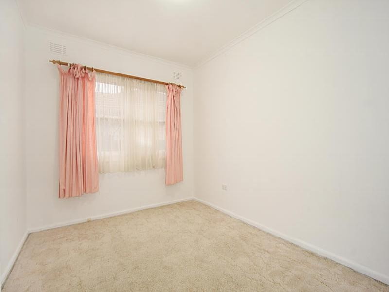 5 Arunta Crescent, Clayton South VIC 3169