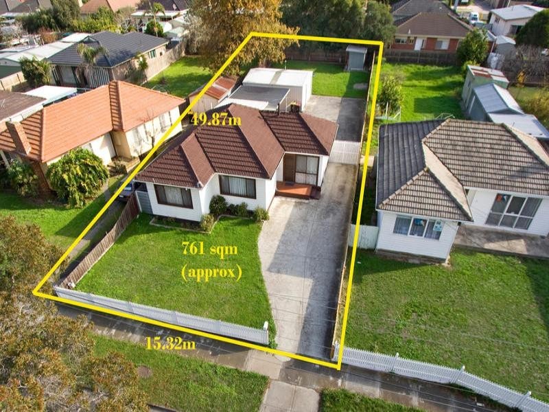 5 Arunta Crescent, Clayton South VIC 3169