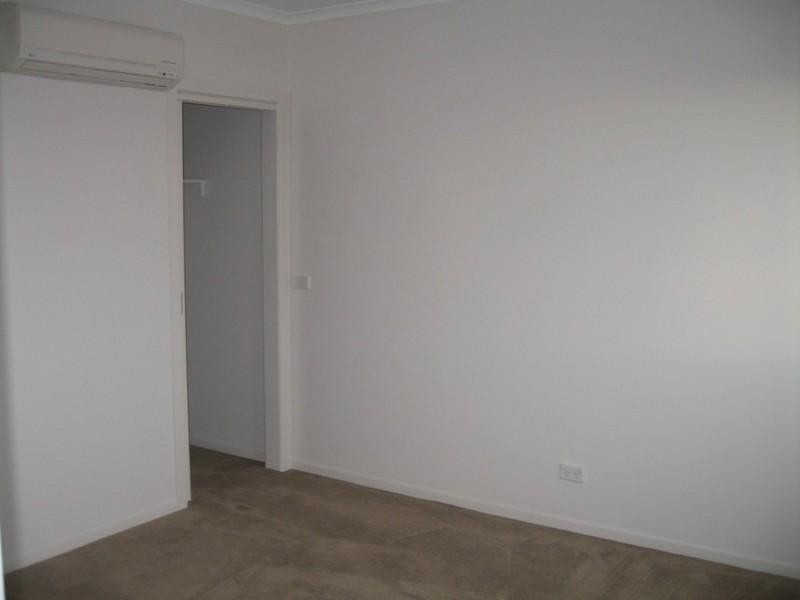 1/2 Greta Street, Oakleigh East VIC 3166