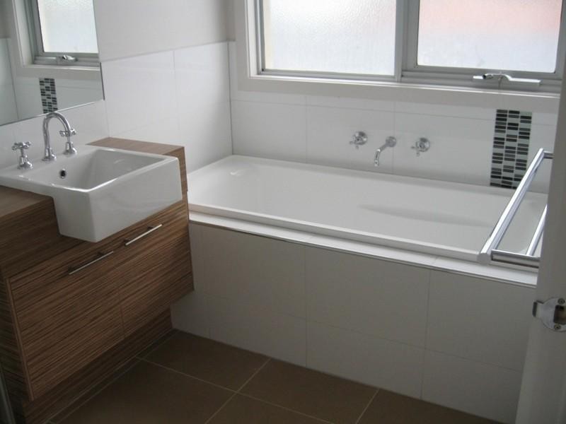 2/2 Greta Street, Oakleigh East VIC 3166