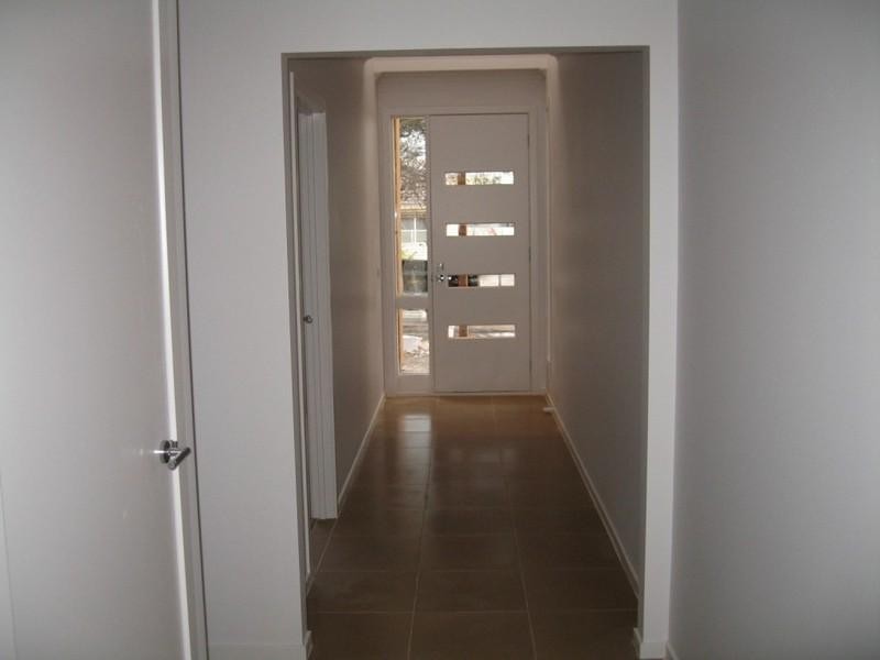 2/2 Greta Street, Oakleigh East VIC 3166