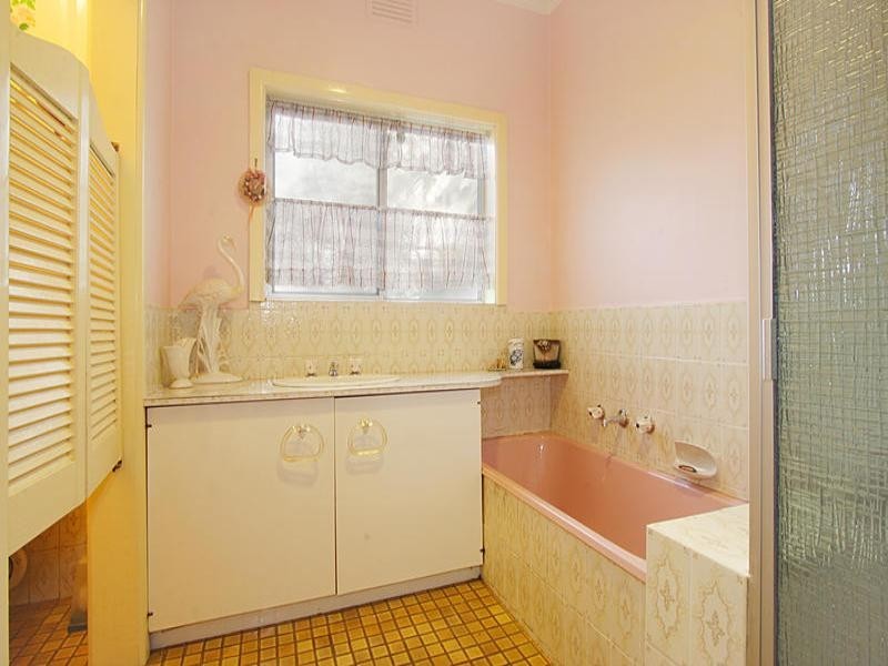 32 Old Dandenong Road, Oakleigh South VIC 3167