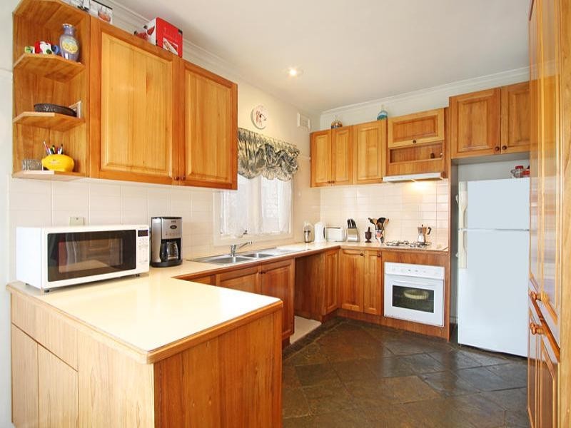 14 Robinson Street, Clayton VIC 3168