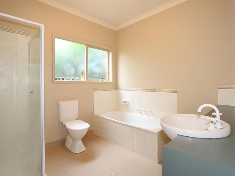 2/48 Ormond Road, Clayton VIC 3168