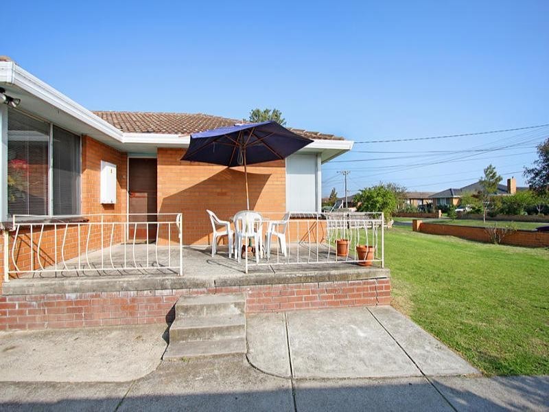 2 Milton Avenue, Clayton VIC 3168