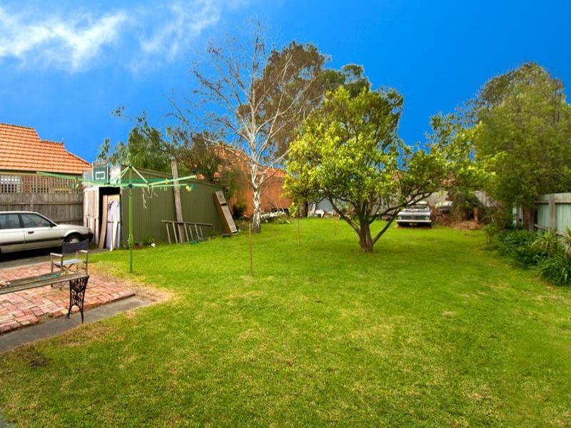 2/50 Golflinks Avenue, Oakleigh VIC 3166