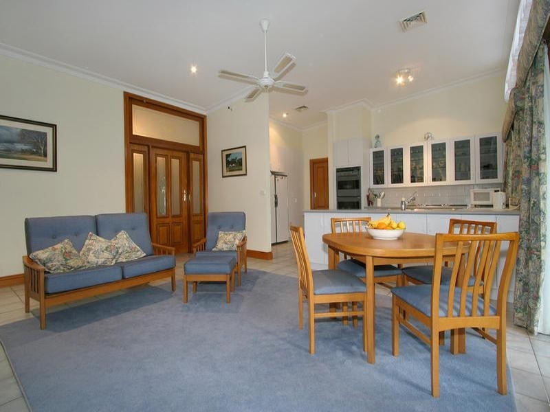 2 Grange Street, Oakleigh South VIC 3167