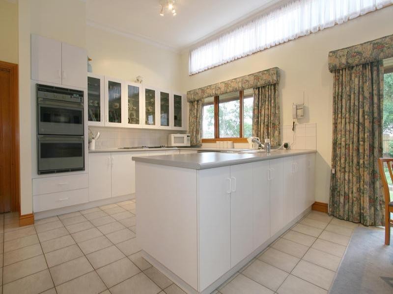 2 Grange Street, Oakleigh South VIC 3167