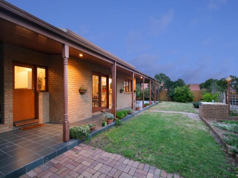 2 Grange Street, Oakleigh South VIC 3167