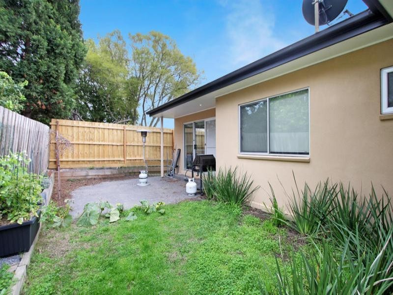 2/18 Clovis Street, Oakleigh East VIC 3166