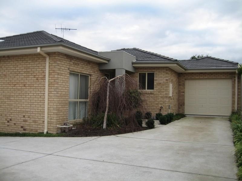 2/7 State Street, Oakleigh VIC 3166