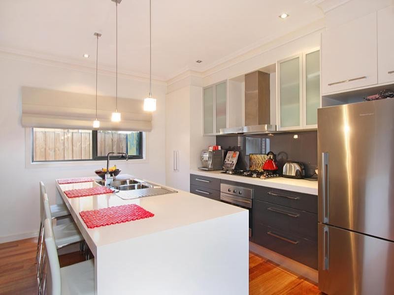 27 Ormond Road, Clayton VIC 3168