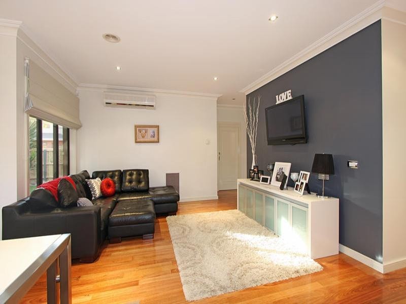 27 Ormond Road, Clayton VIC 3168