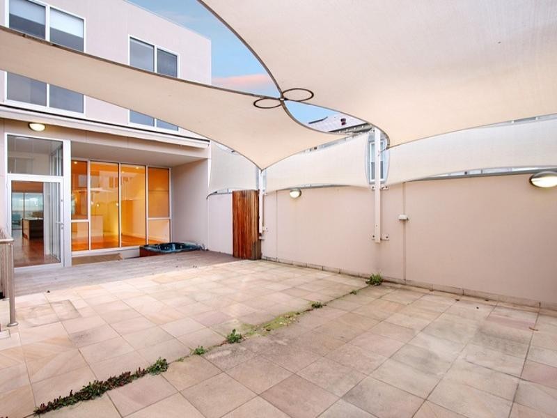 151 Beaconsfield Parade, Port Melbourne VIC 3207