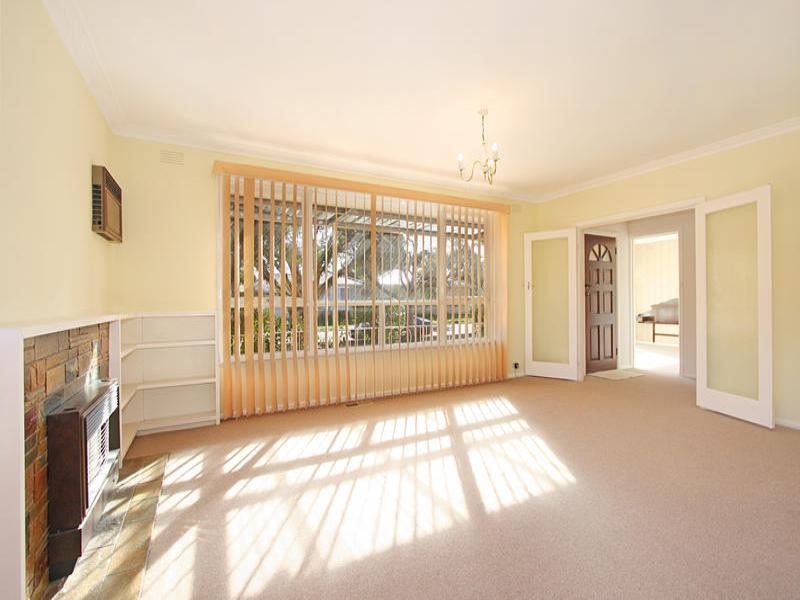 28 Cambridge Drive, Glen Waverley VIC 3150