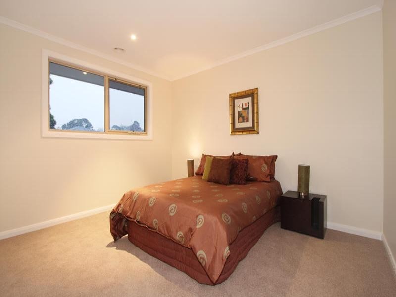 1/8 The Ridge, Glen Waverley VIC 3150