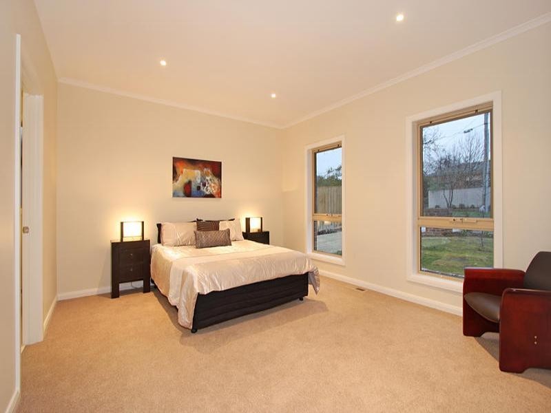 1/8 The Ridge, Glen Waverley VIC 3150