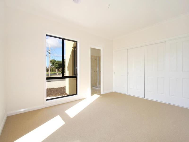 1/472 Haughton Road, Clayton South VIC 3169