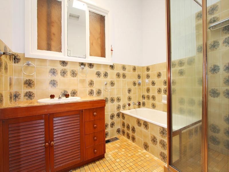 1/70 Harlington Street, Clayton VIC 3168