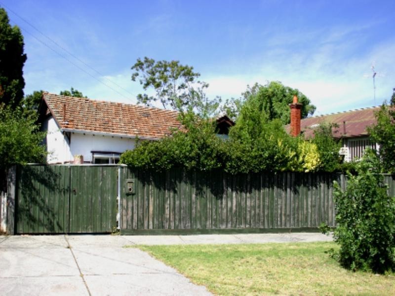 56 Carlisle Crescent, Hughesdale VIC 3166