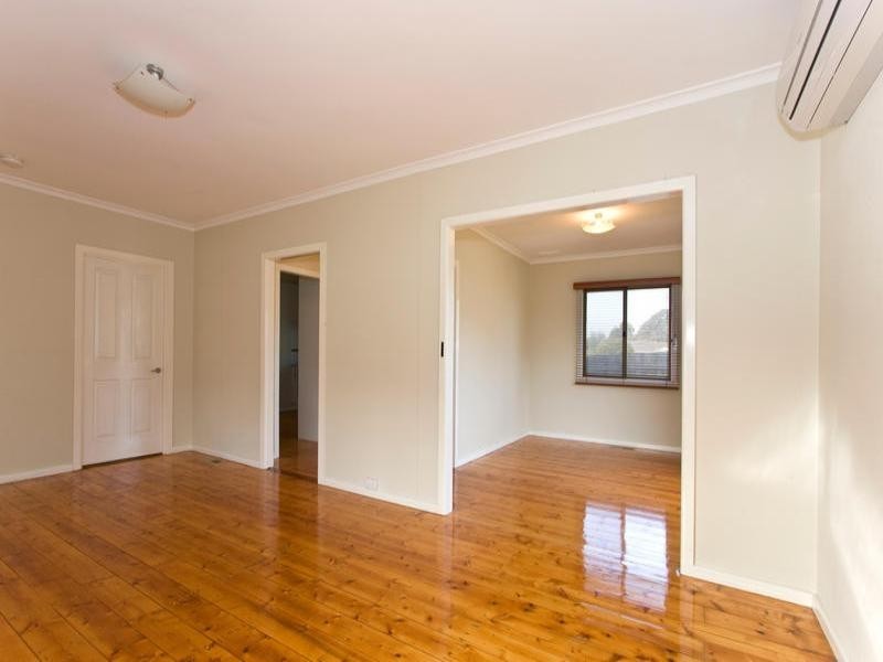 8 Moorong Street, Chadstone VIC 3148