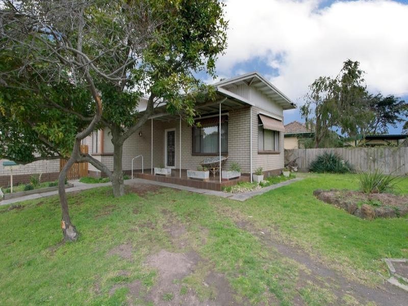 2 Sumersett Avenue, Oakleigh South VIC 3167