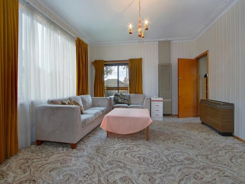 2 Sumersett Avenue, Oakleigh South VIC 3167