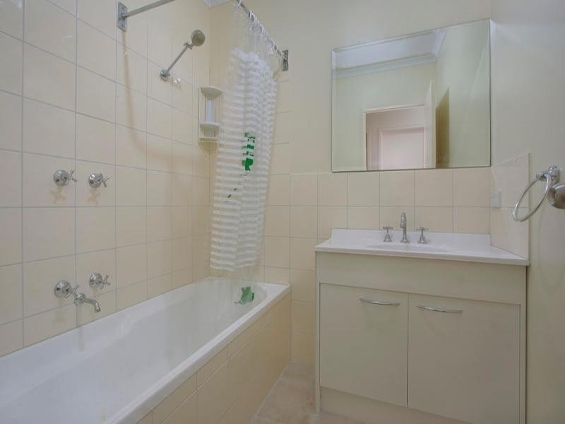 2a Sumersett Avenue, Oakleigh South VIC 3167