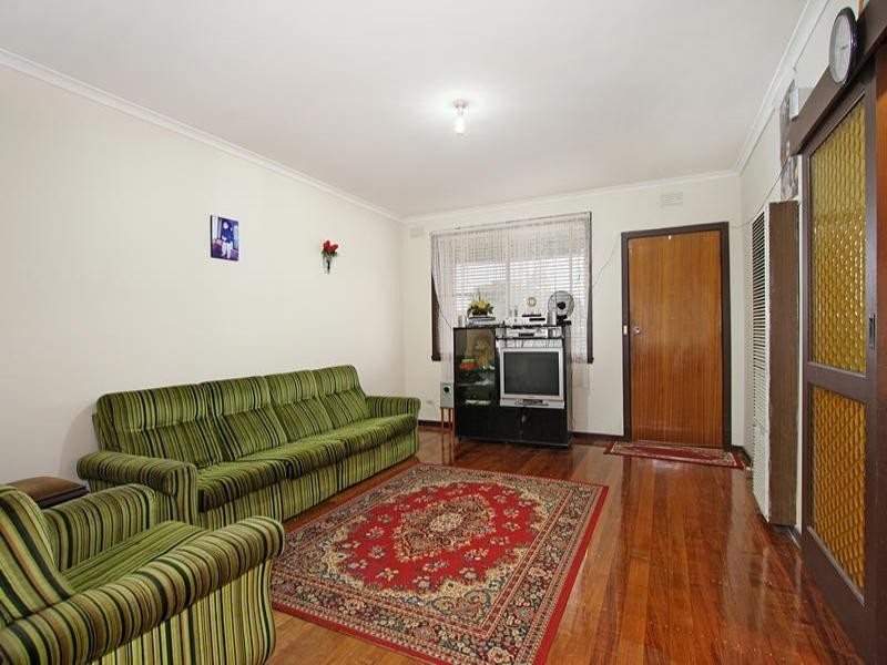 2/8 Burns Avenue, Clayton VIC 3168