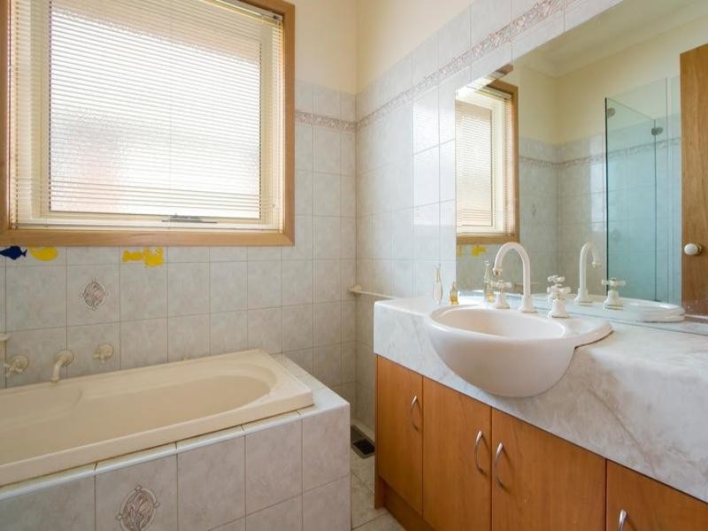 1/20 Faulkiner Street, Clayton VIC 3168