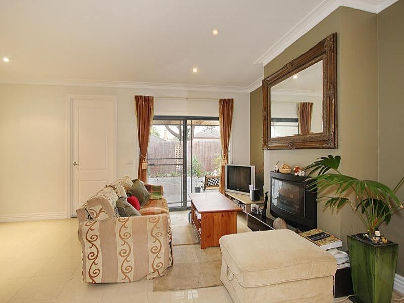 2a Alexander Avenue, Oakleigh East VIC 3166