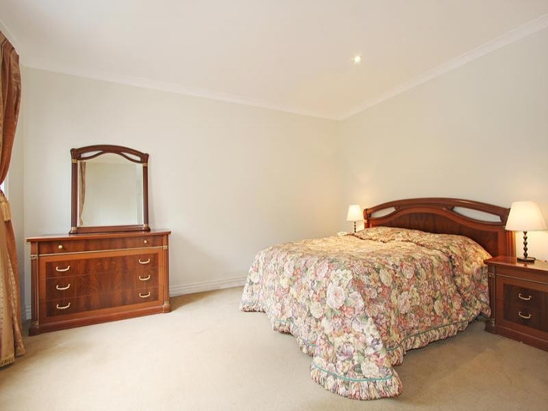 2a Alexander Avenue, Oakleigh East VIC 3166