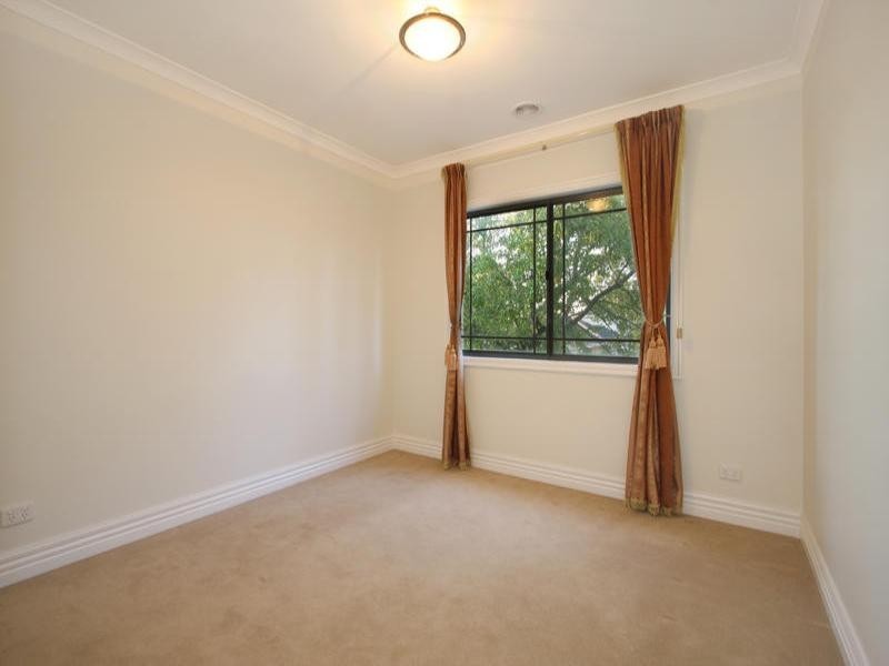 2a Alexander Avenue, Oakleigh East VIC 3166