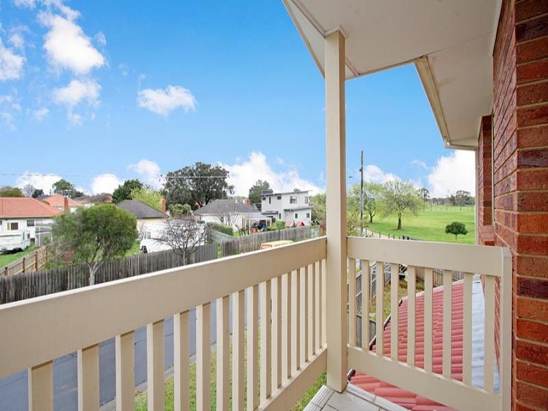 2 Alfred Grove, Oakleigh East VIC 3166