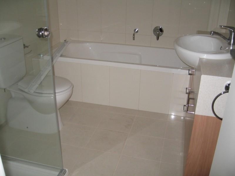 2/6 Hourigan Avenue, Clayton VIC 3168