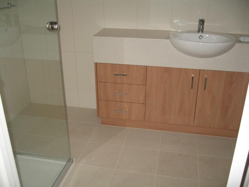 2/6 Hourigan Avenue, Clayton VIC 3168