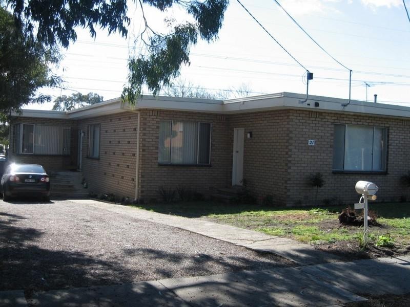 21 Sampson Drive, Mount Waverley VIC 3149