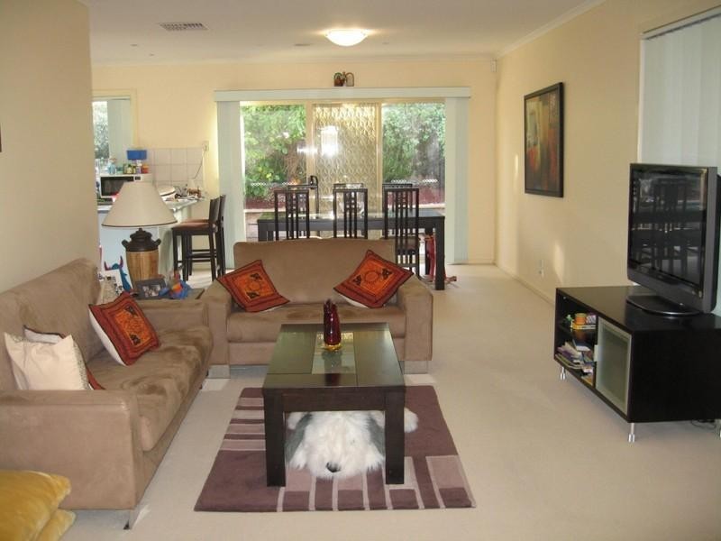 16 Elmtree Terrace, Chadstone VIC 3148