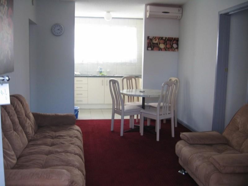 4/1366 Dandenong Road, Hughesdale VIC 3166