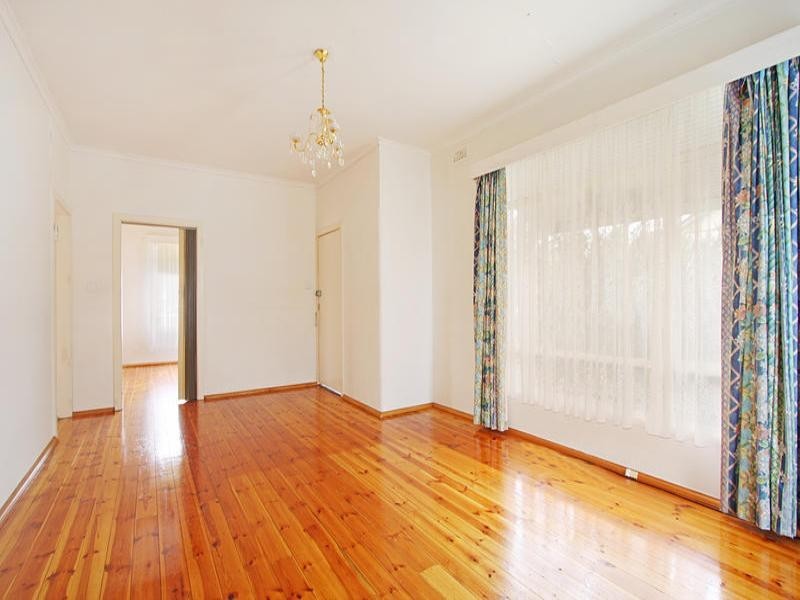 13 Woonah Street, Chadstone VIC 3148