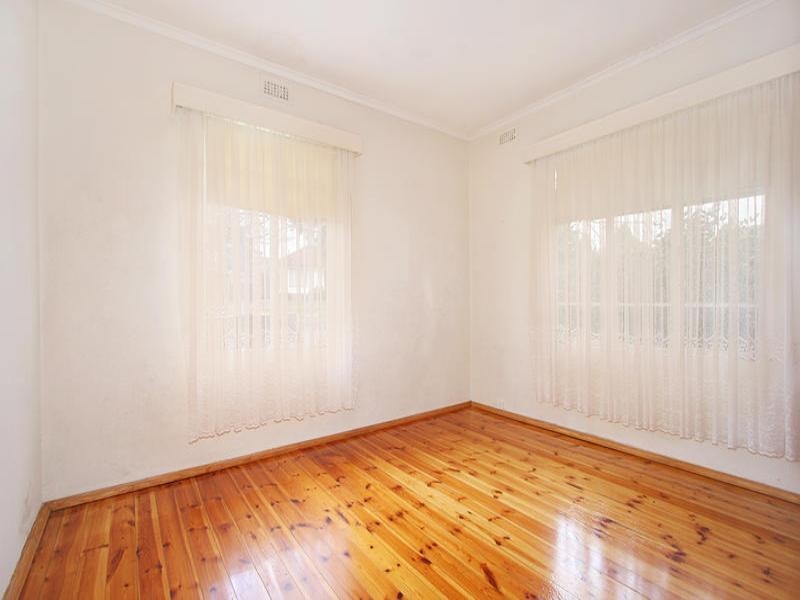 13 Woonah Street, Chadstone VIC 3148