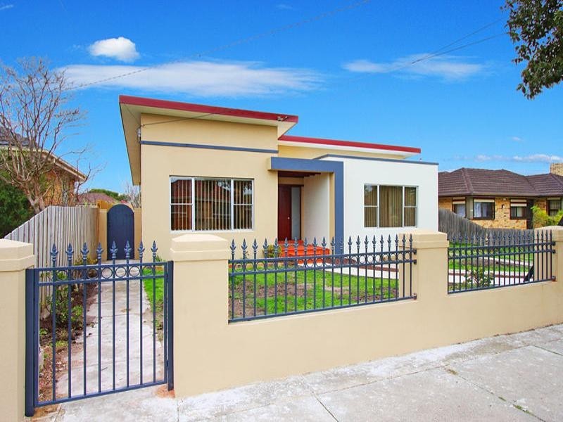 8 Kionga Street, Clayton VIC 3168