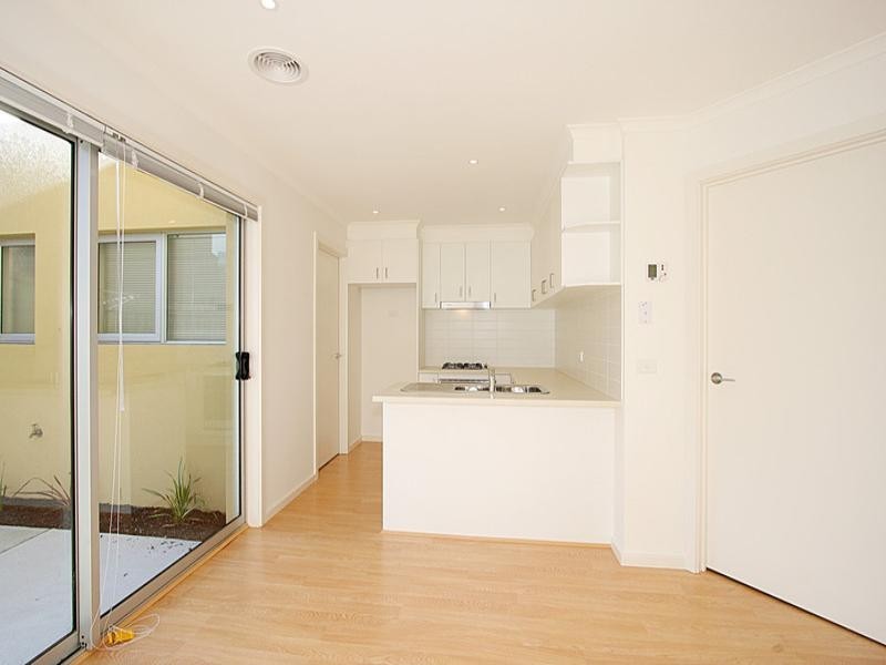 2/20 Bettina Street, Clayton VIC 3168