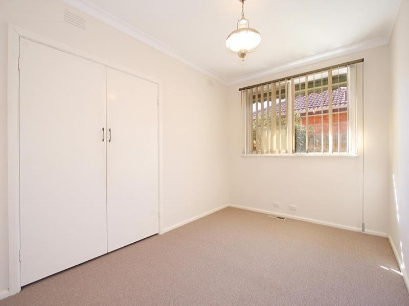 28 Cambridge Drive, Glen Waverley VIC 3150